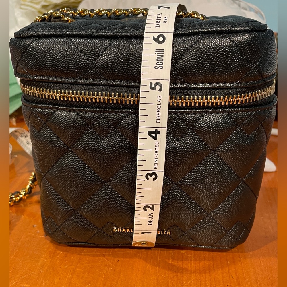 Charles & Keith Black Quilt Bag - Picture 11 of 14